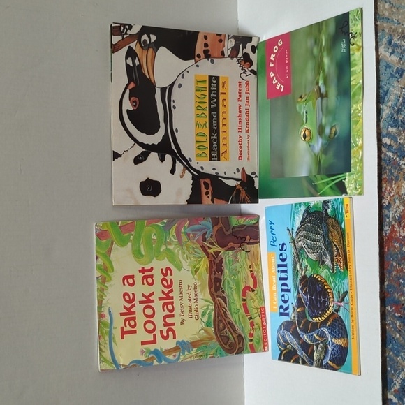 Scholastic Misc.Authors Animal Themed Book Set of 4 Paperback Books - Picture 1 of 5